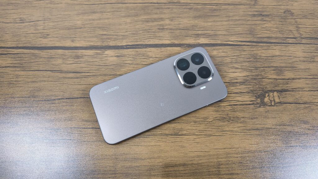 Xiaomi 15T Pro レビュー】デカさ以外素晴らしい。コスパ最強の 